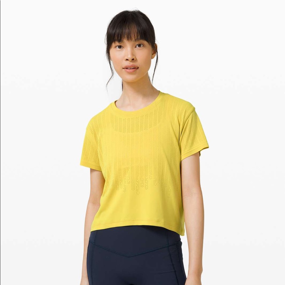 Lululemon Soleil Train To Be Short Sleeve